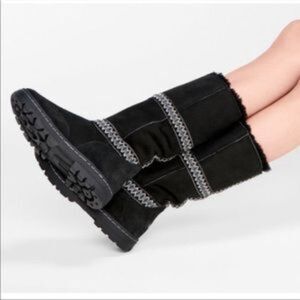 Ugg Sundance Revival Black Boots